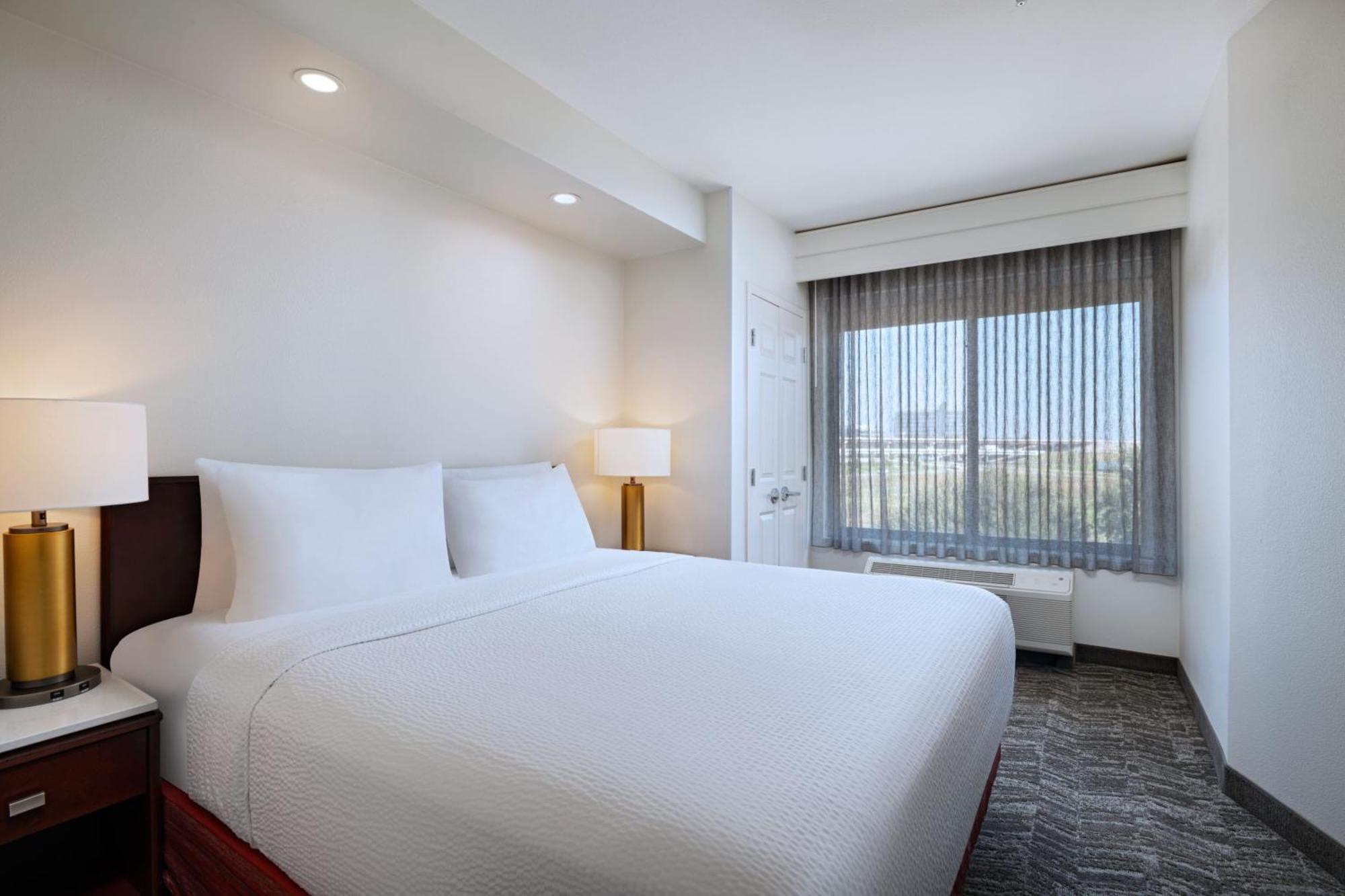 Springhill Suites By Marriott Dallas Dfw Airport East Las Colinas אירווינג מראה חיצוני תמונה